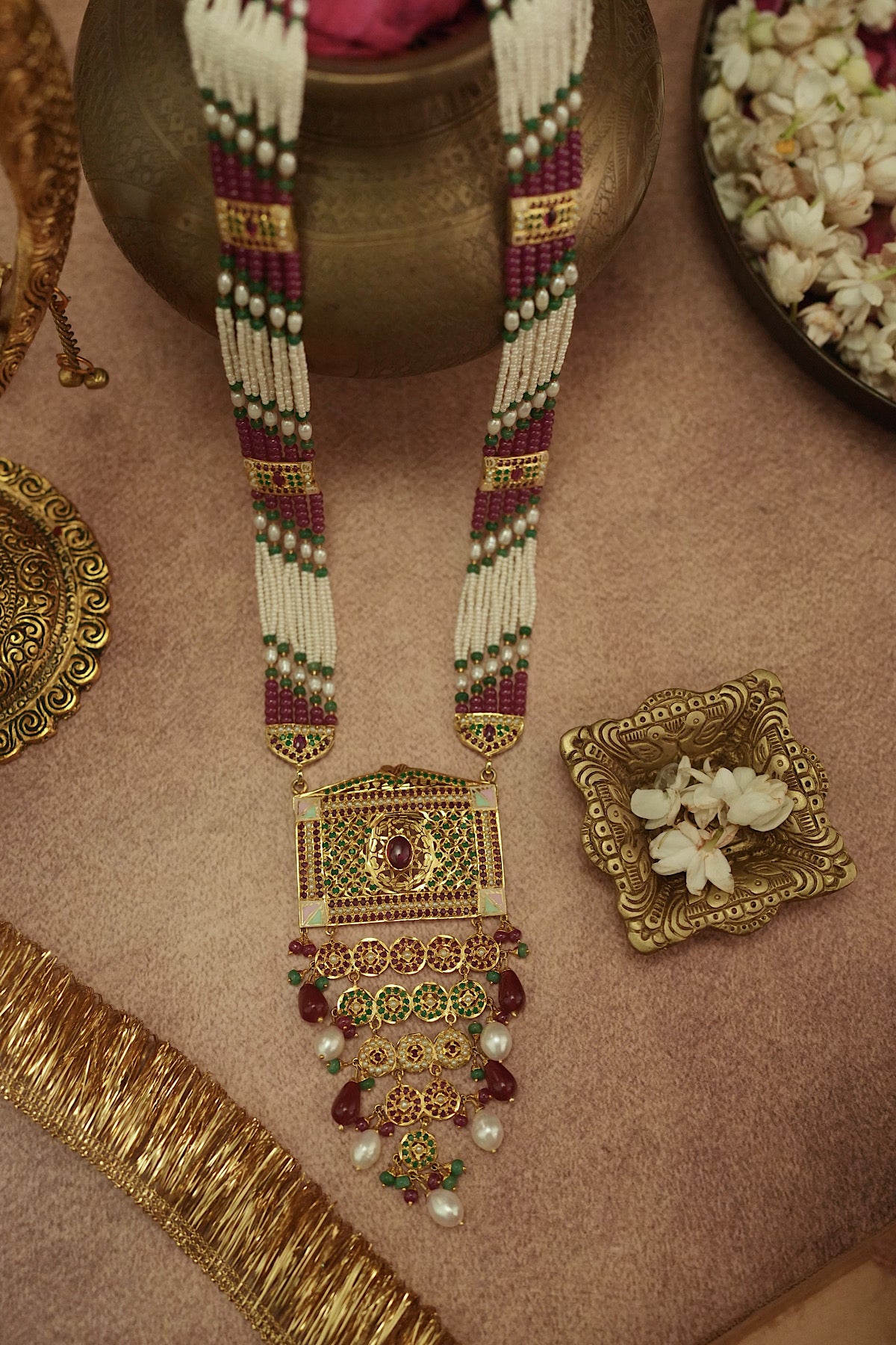 Noor Jadau Rani Haar