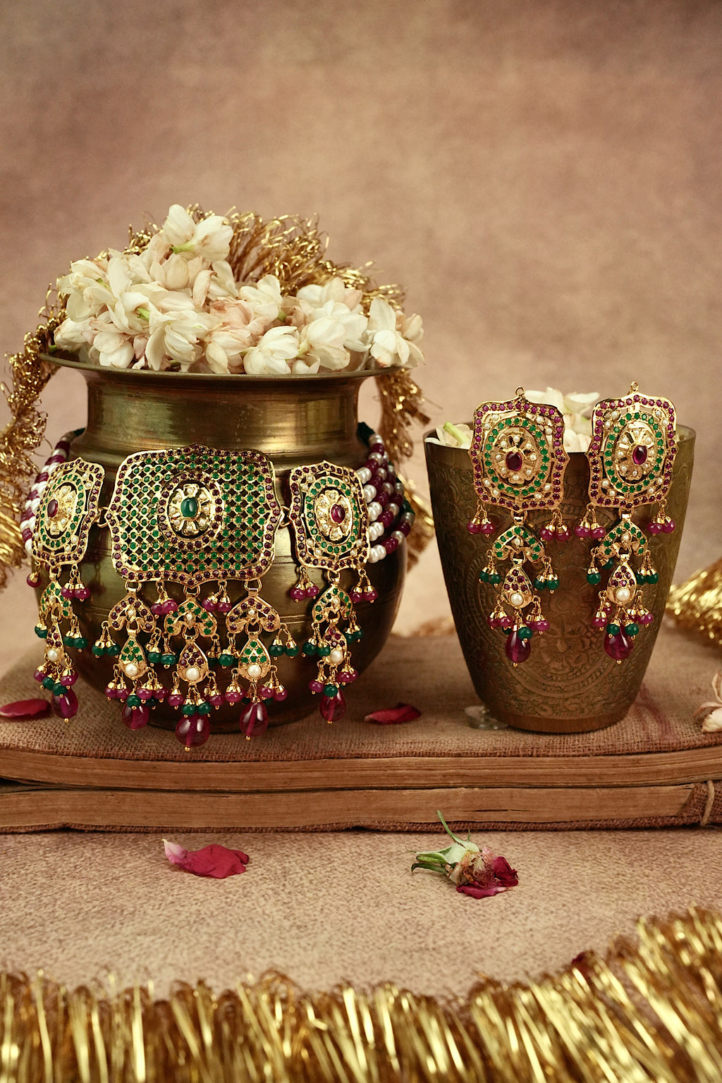 Dilbar Jadau Choker Set