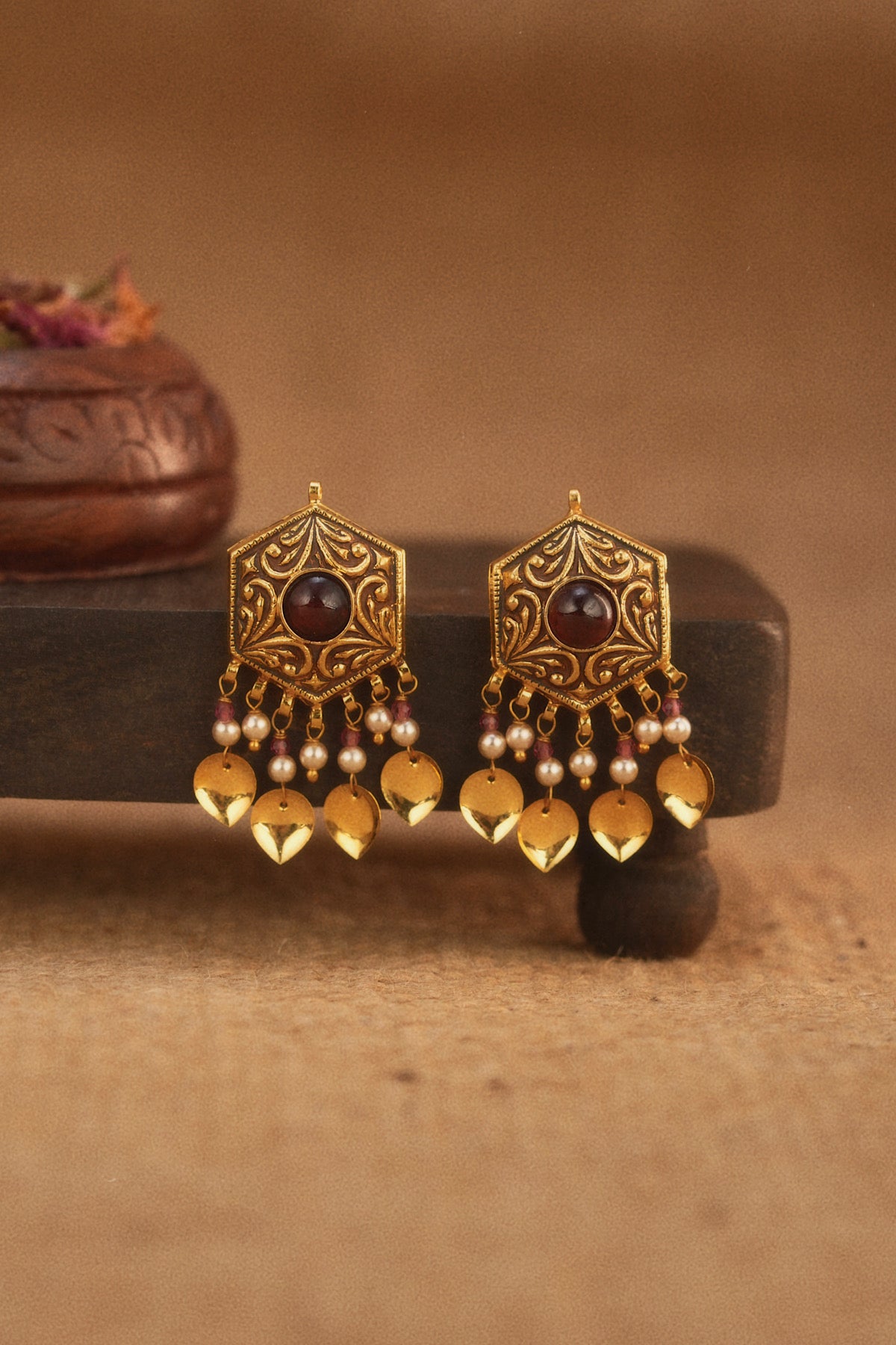 Pammi Pippal Patti Studs