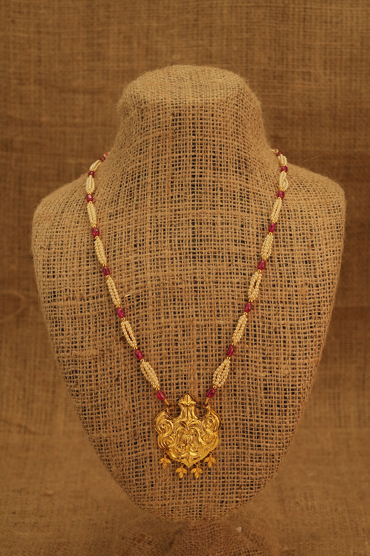 Utbah Necklace