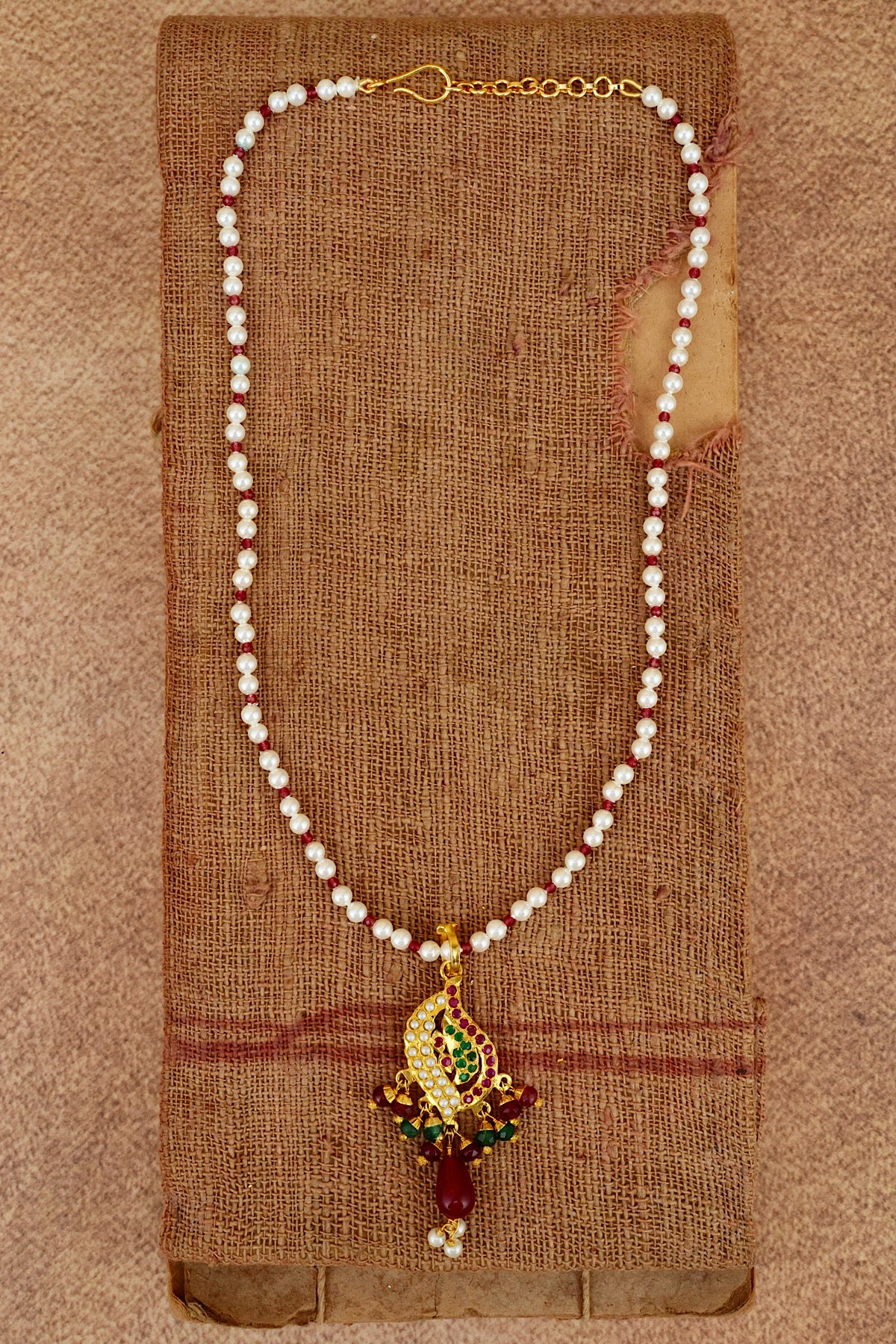 Minnah Jadau Set