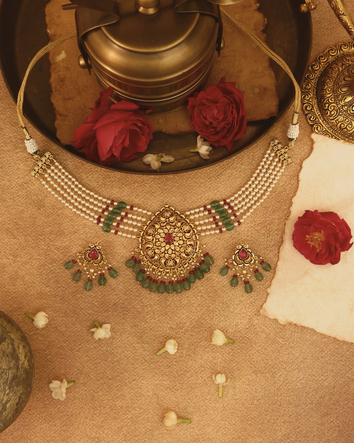 Ahlam Choker Set
