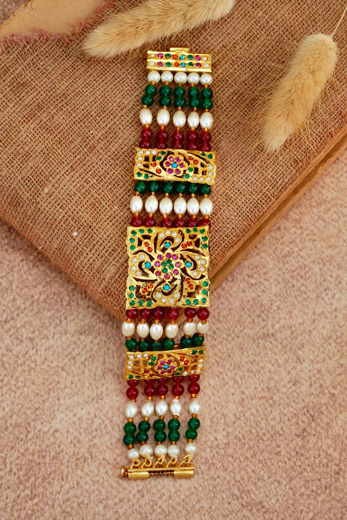 Satrangi Jadau Baahi