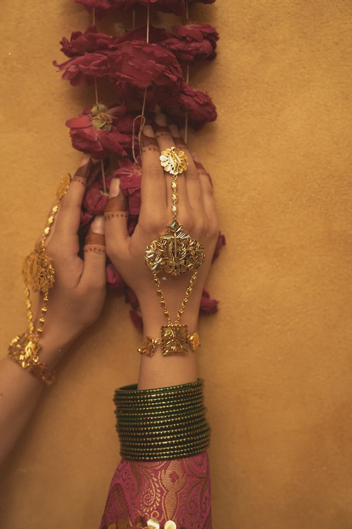 Saroor Hand Pieces Pair