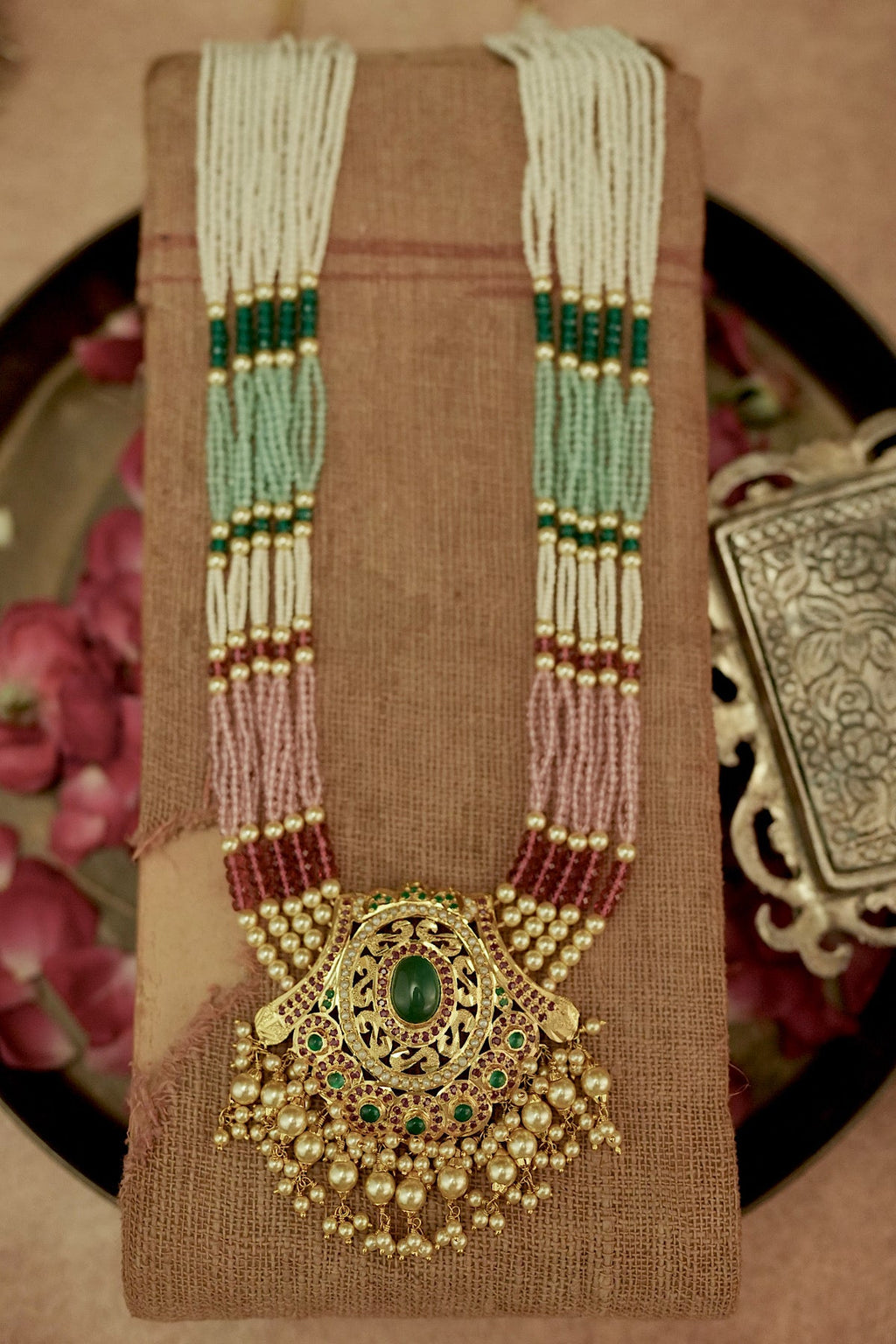 Dilruba Jadau Haar