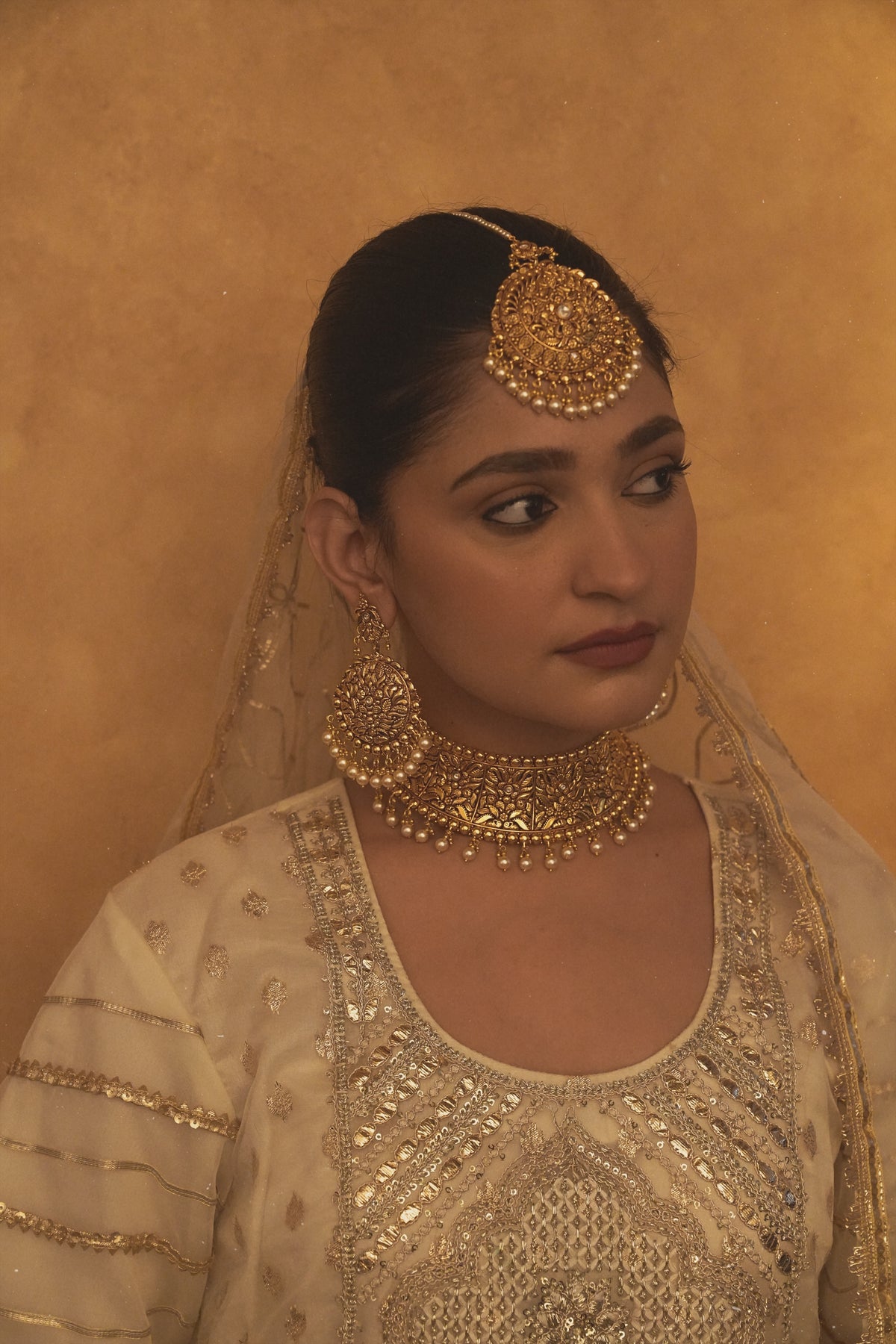 Rasa Antique Gold Choker Set