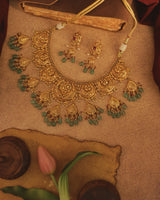 Rabiah Mint Choker Set
