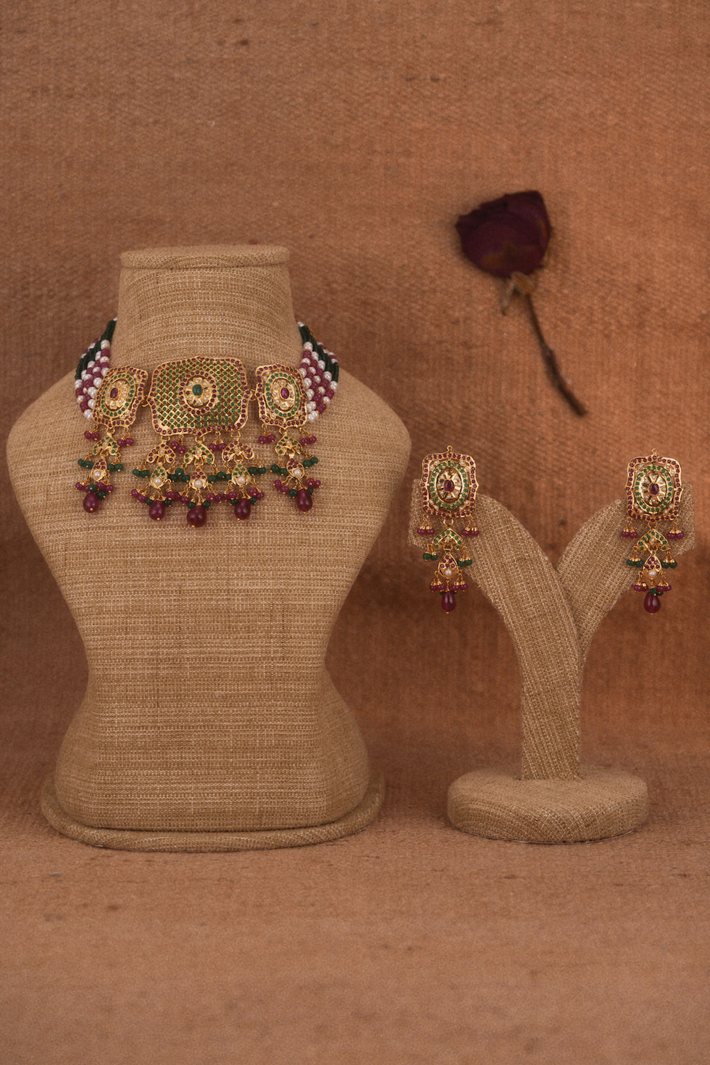 Dilbar Jadau Choker Set