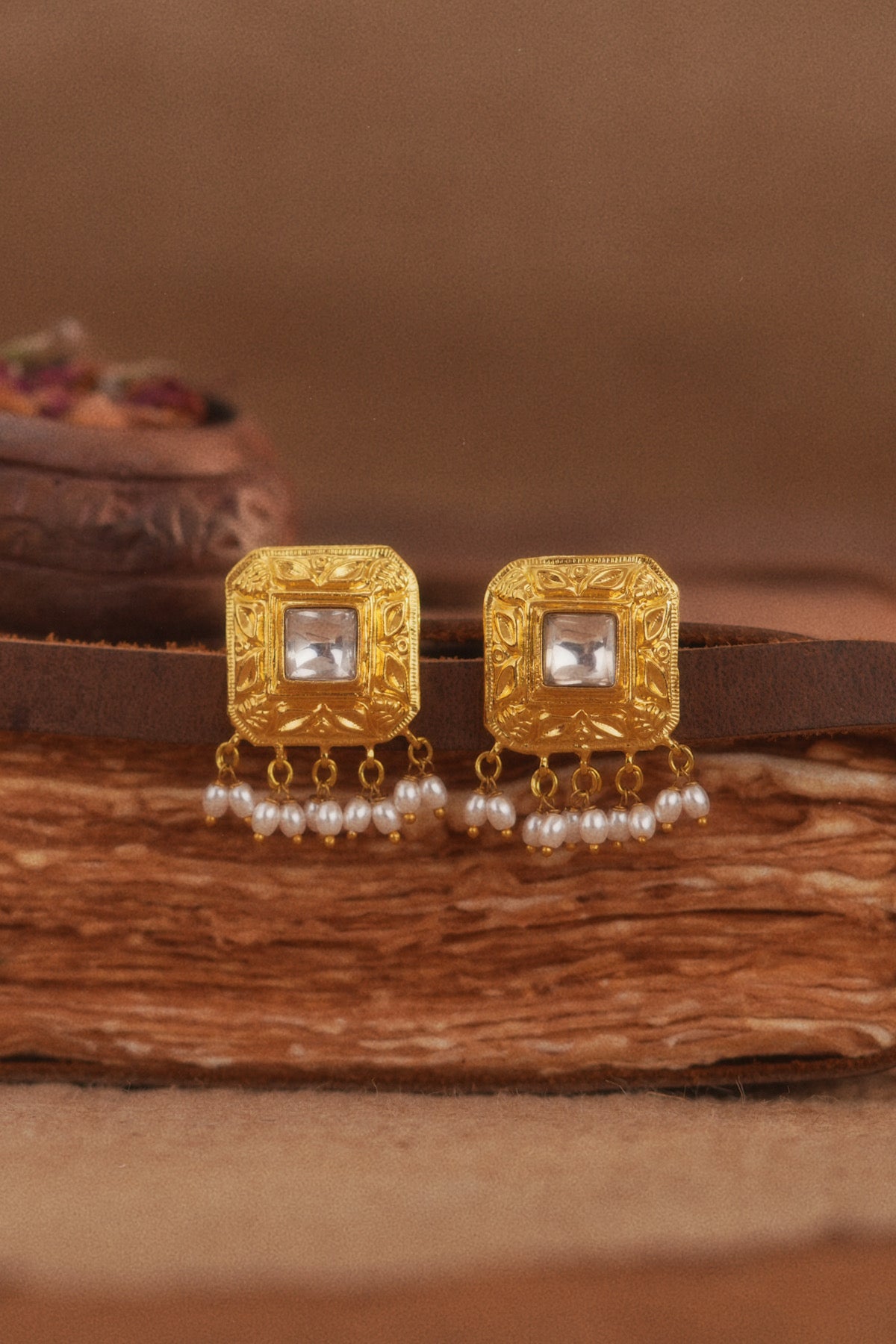 MOti Studs