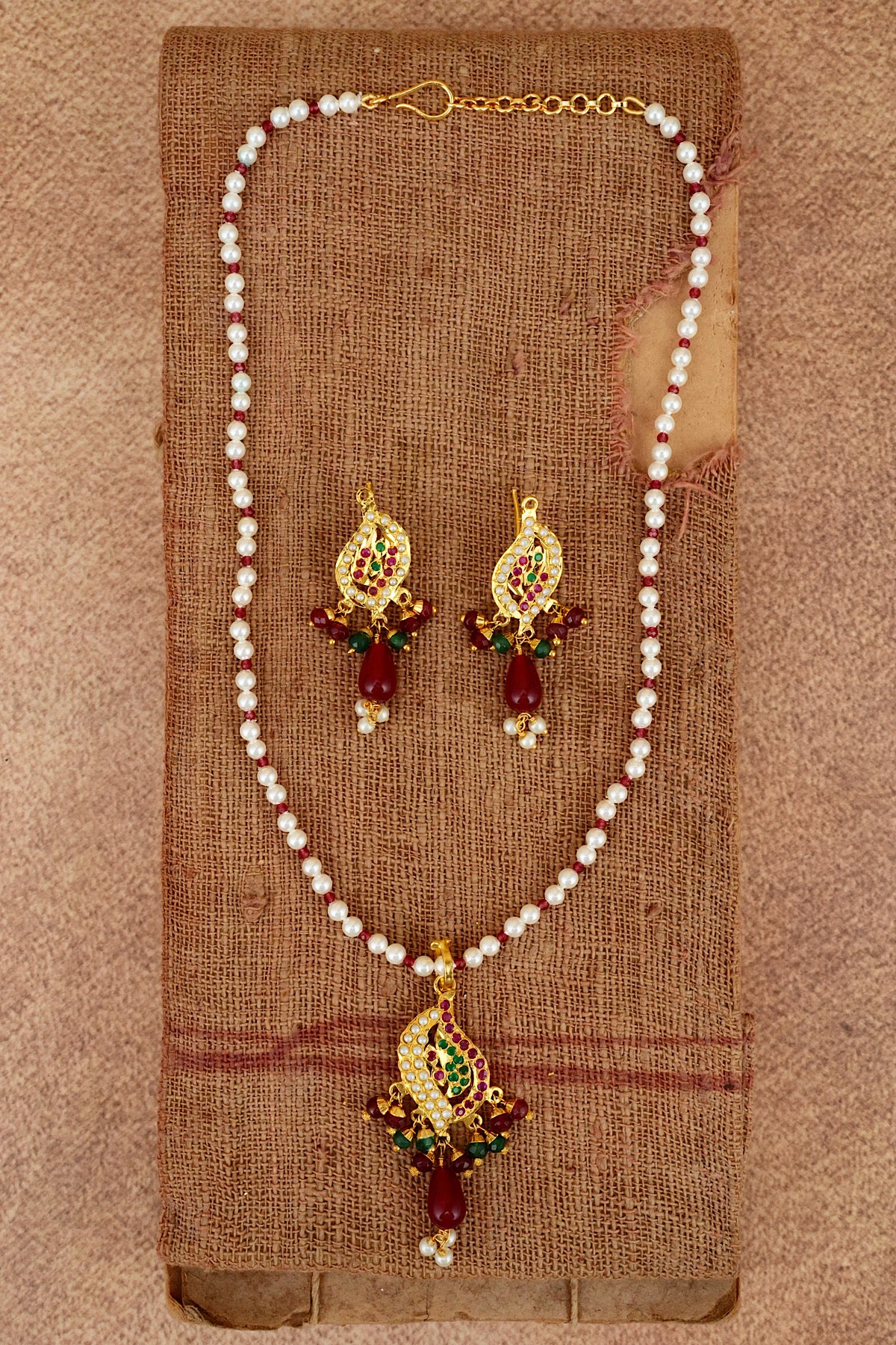 Minnah Jadau Set
