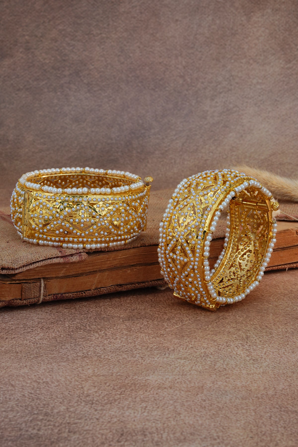 Heer Jadau Pearl Bangles