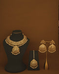 Ranjhna Pearl Set