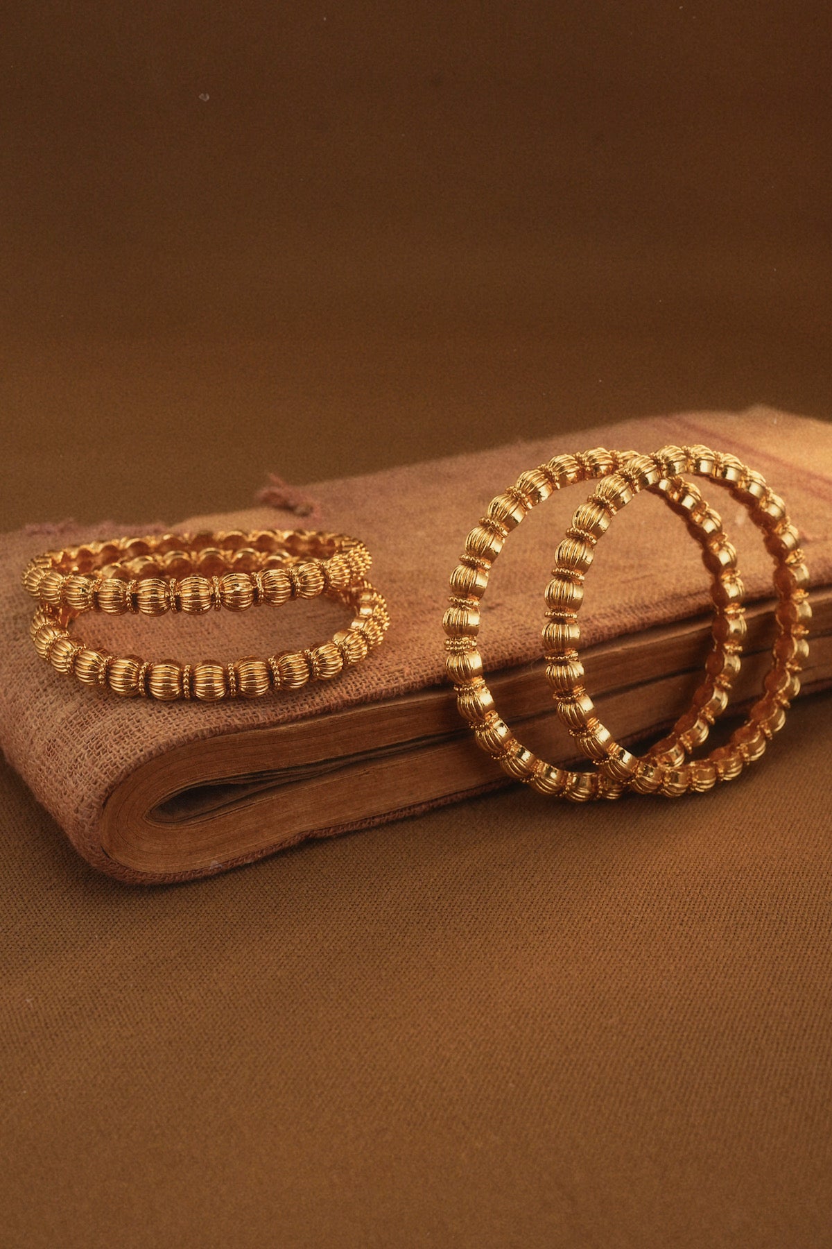 Ruhi Bangles