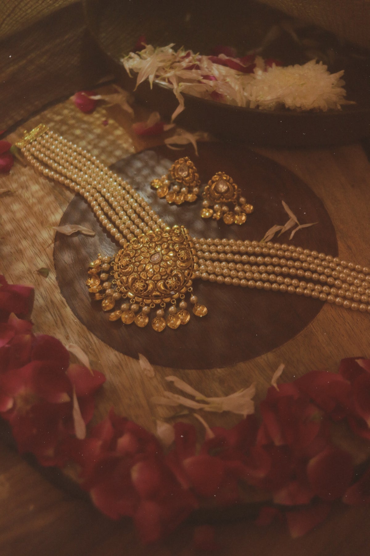 Moti Mahal Choker Set