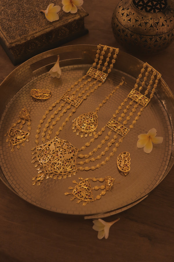 22k Gold Faridkot Raani Haar Set with Hair Clips