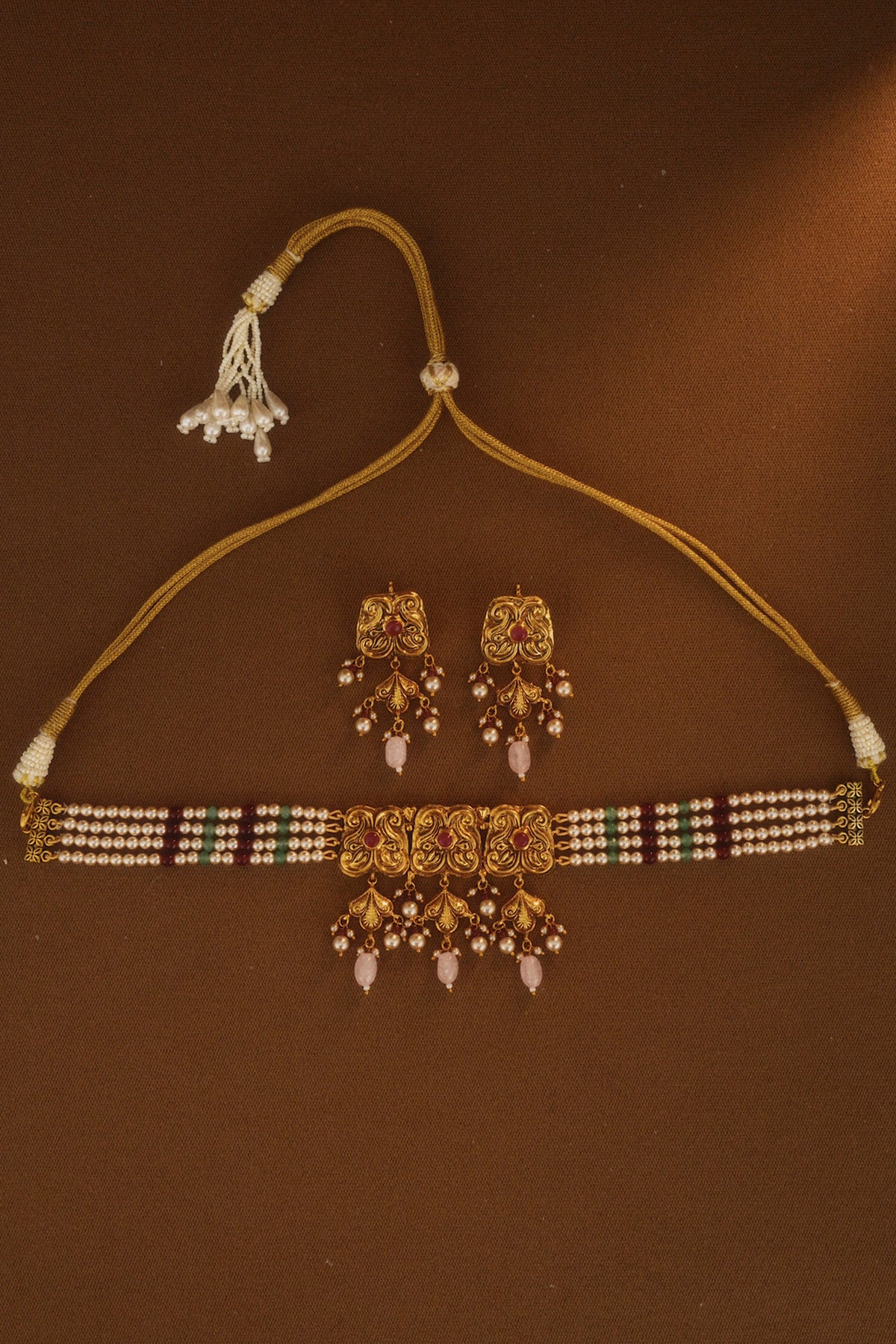 Motia Choker Set