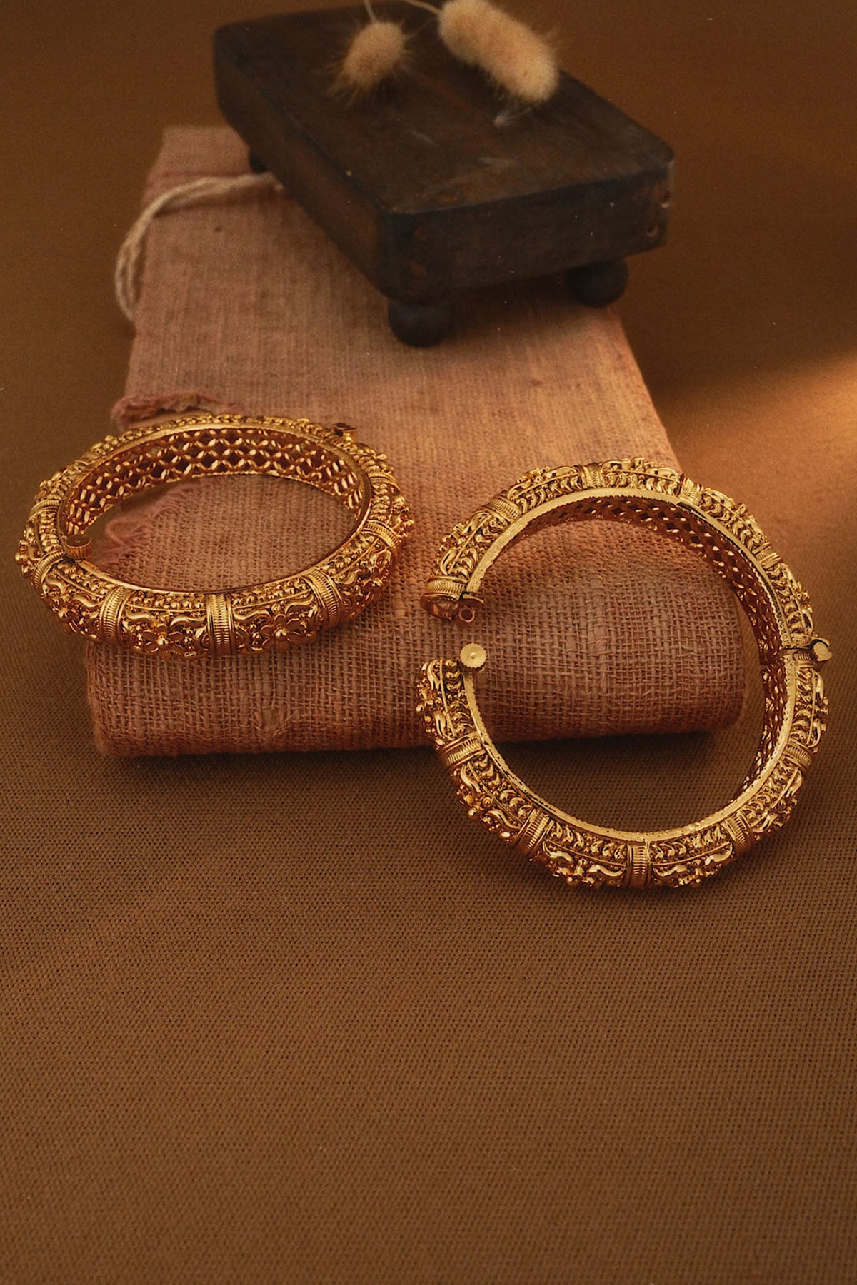 Ansari Gokhdu Bangles