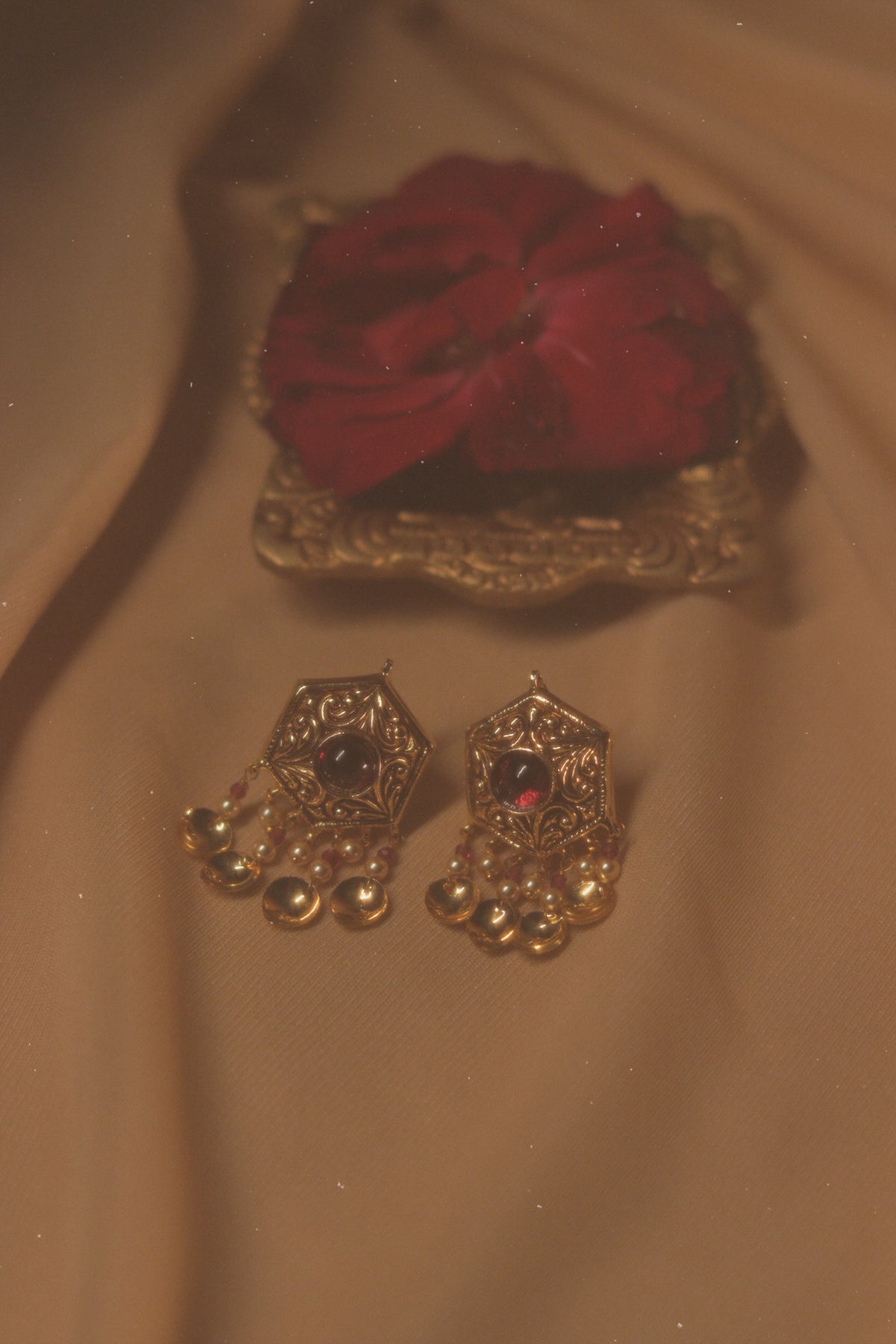 Pammi Pippal Patti Studs