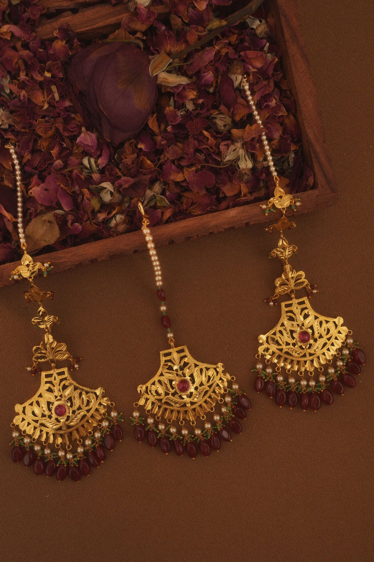 Minni Earring Tikka Set