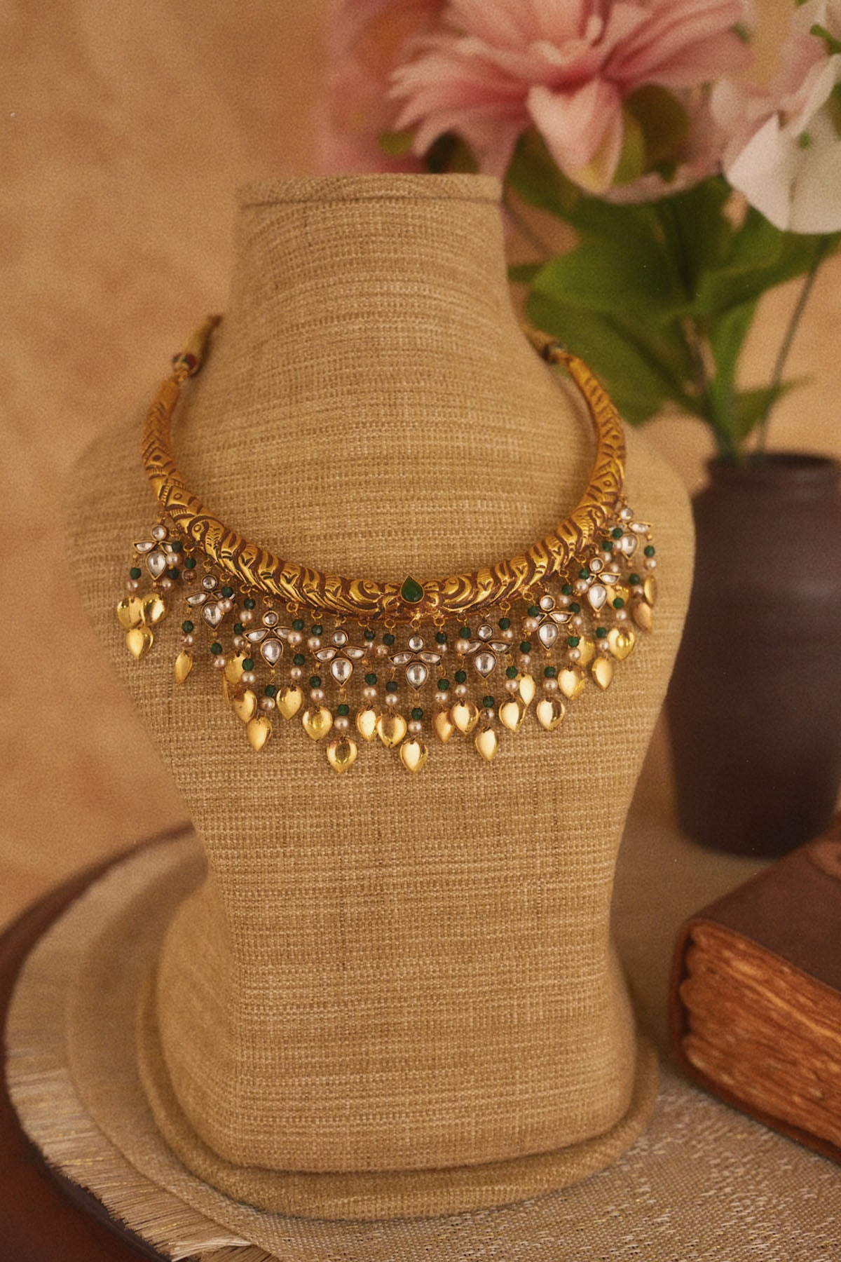 Kundan Emerald Pippal Patti Hasli