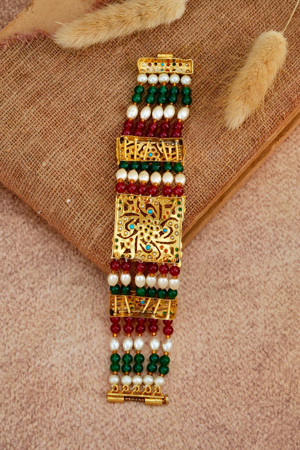 Satrangi Jadau Baahi