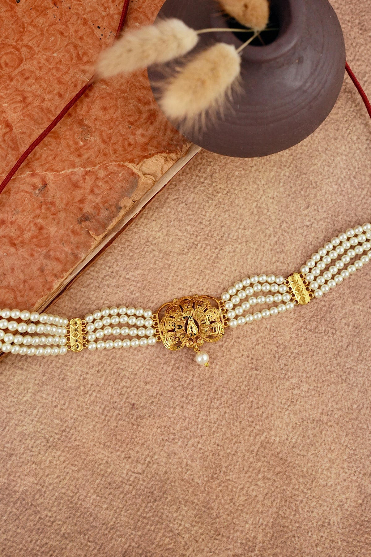 Morni Choker Set