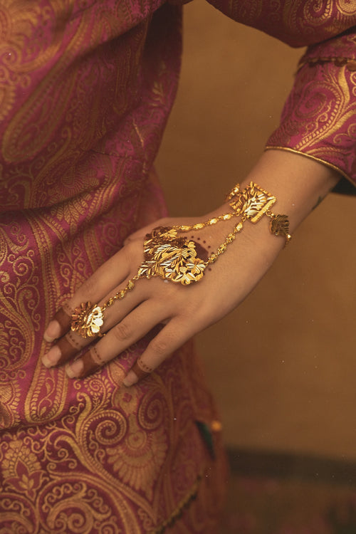 Saroor Hand Pieces Pair