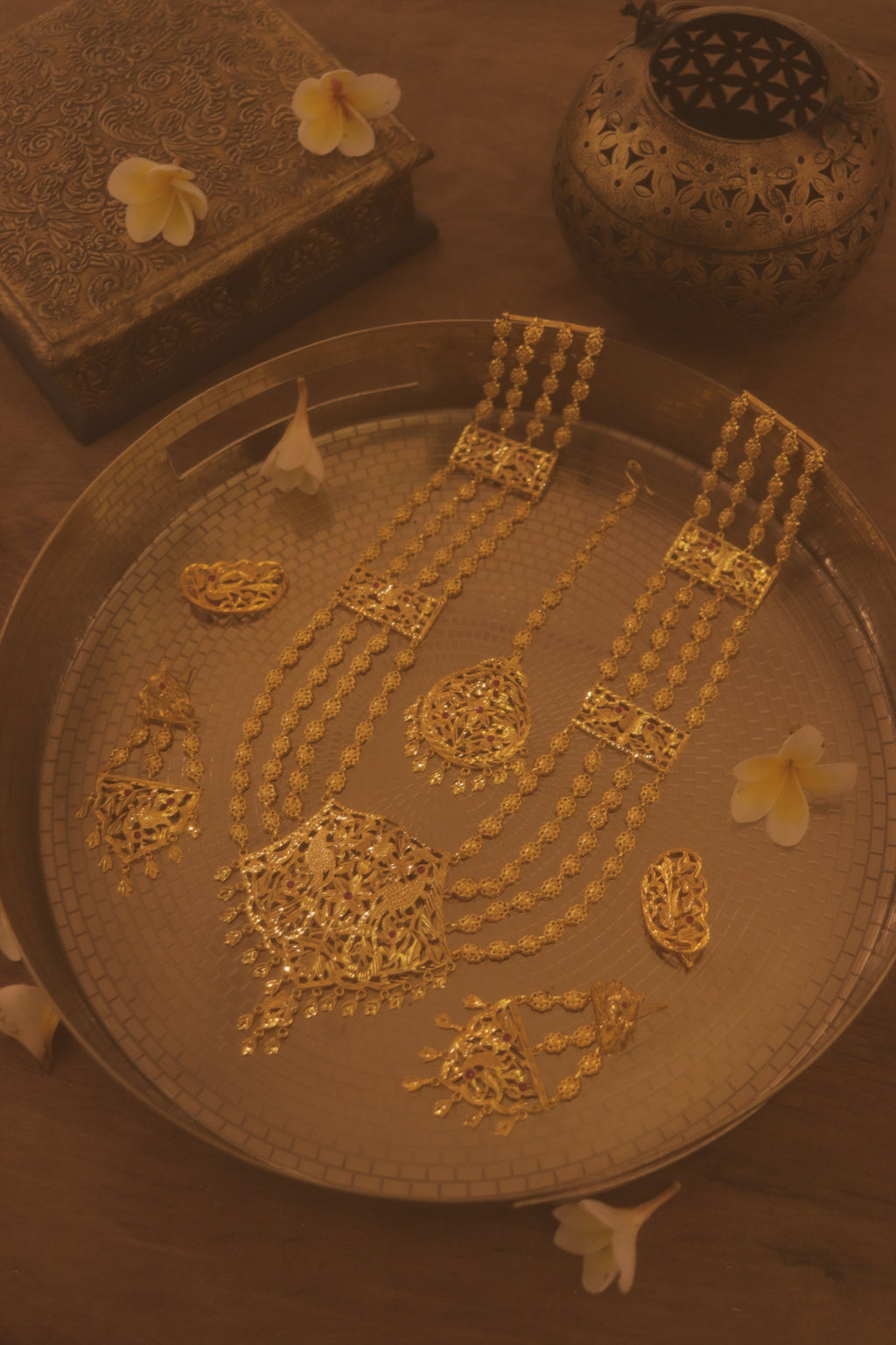 Faridkot Raani Haar Set with Hair Clips