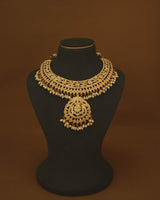 Ranjhna Pearl Set