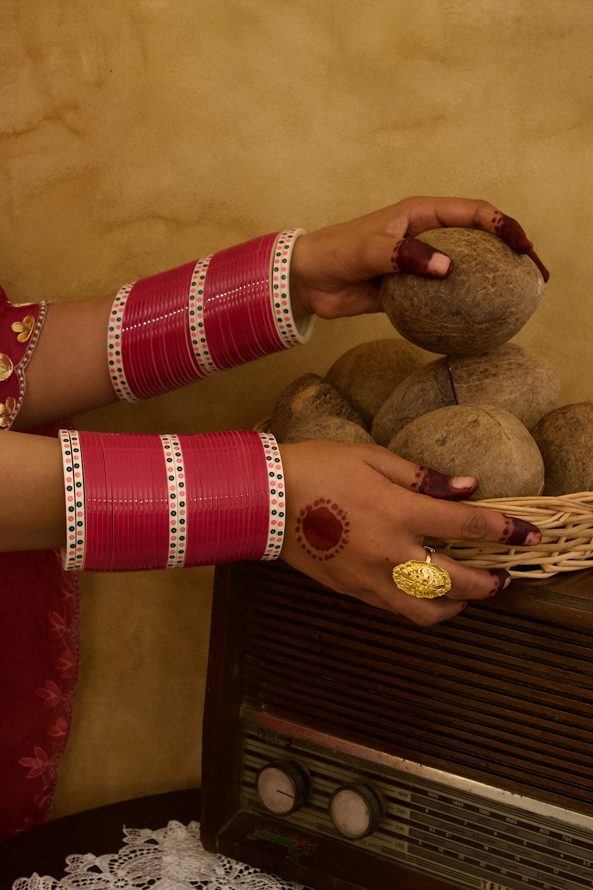 Riya Shell Pearl Chooda