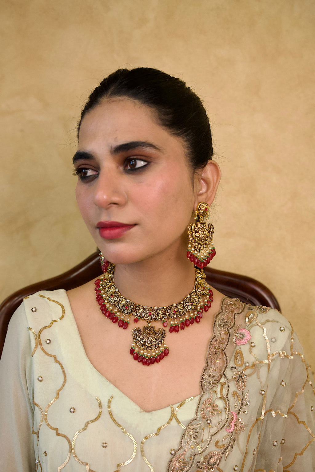 Nadia Necklace Set & Tikka