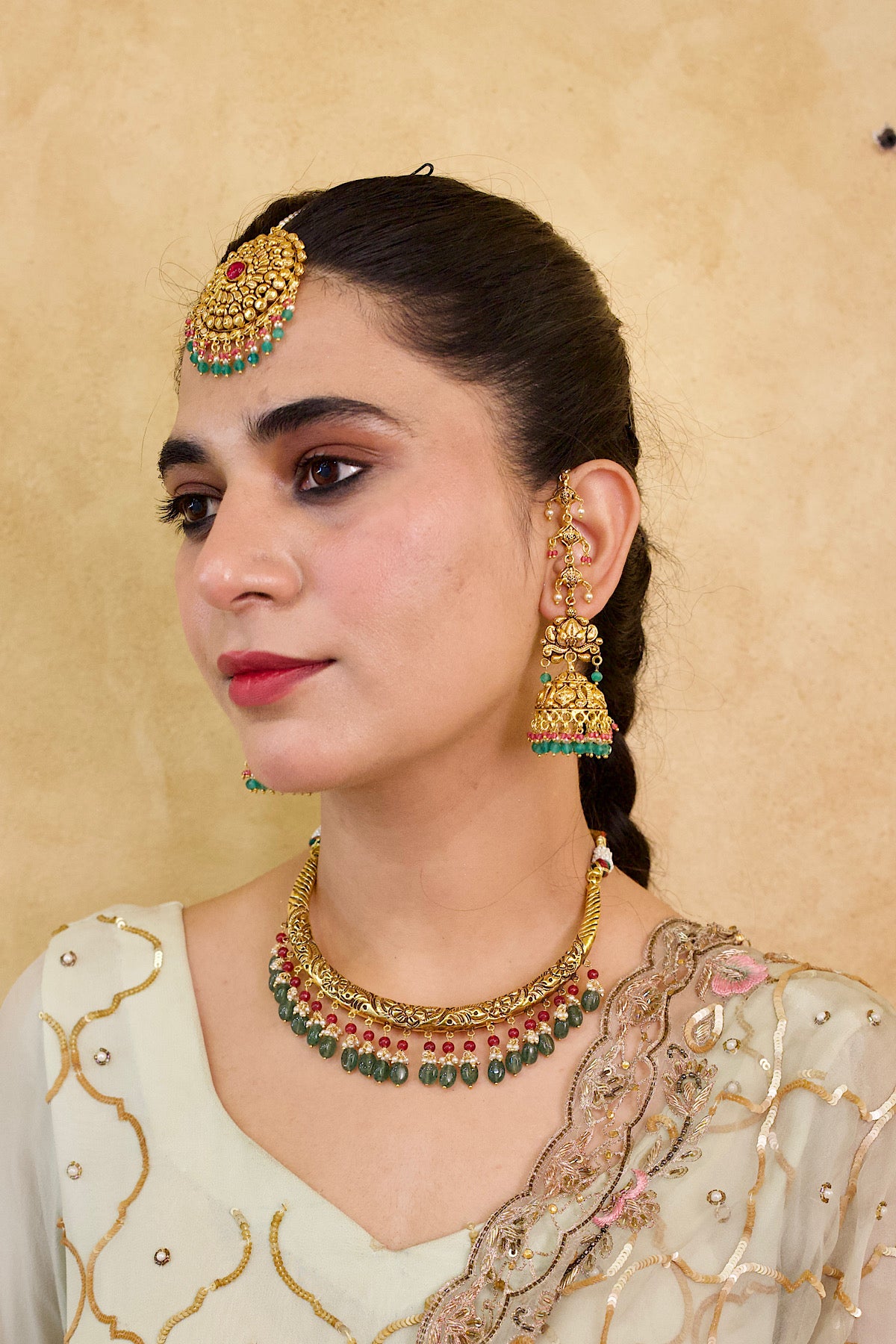 Tinu Hasli Set