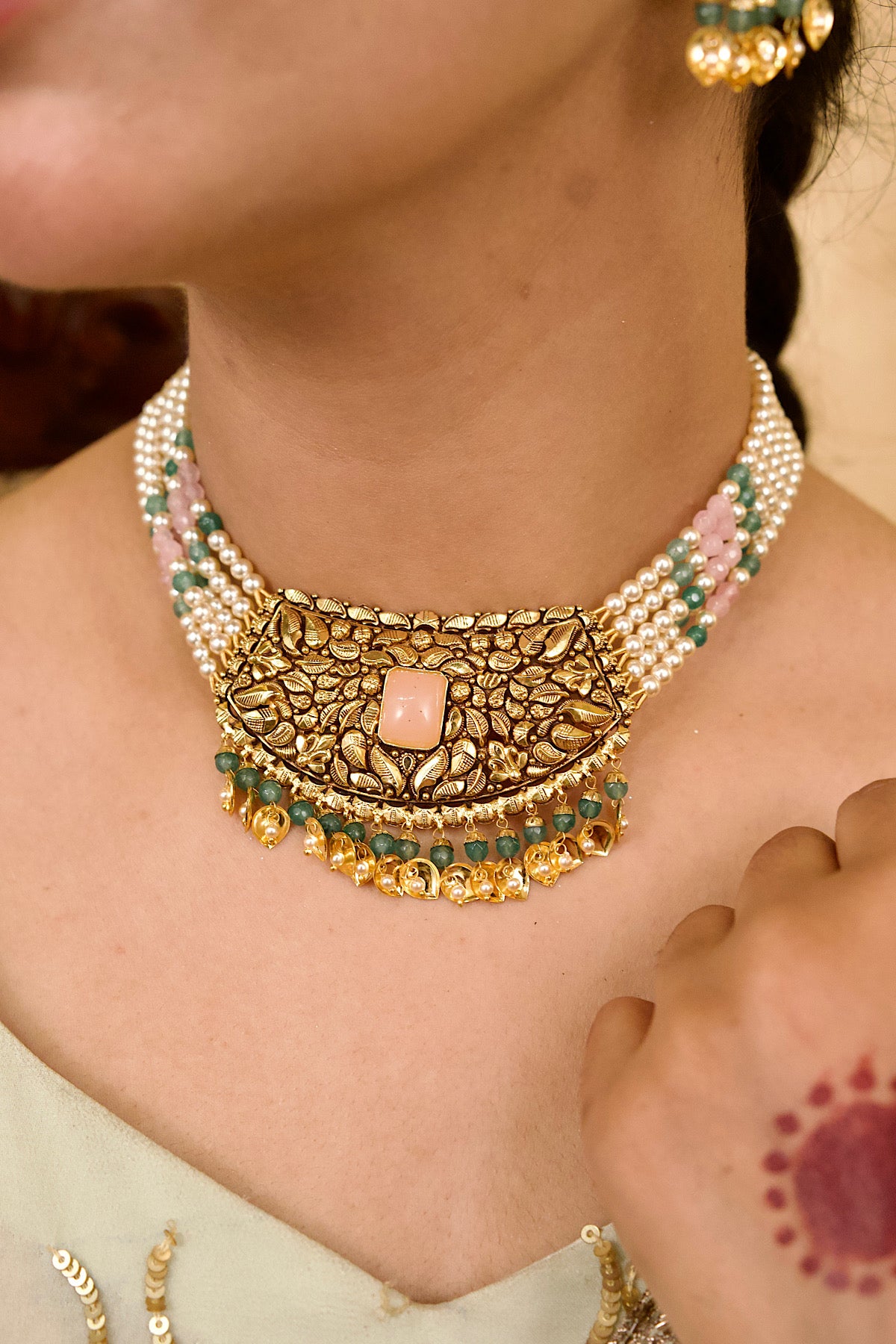 farida choker set