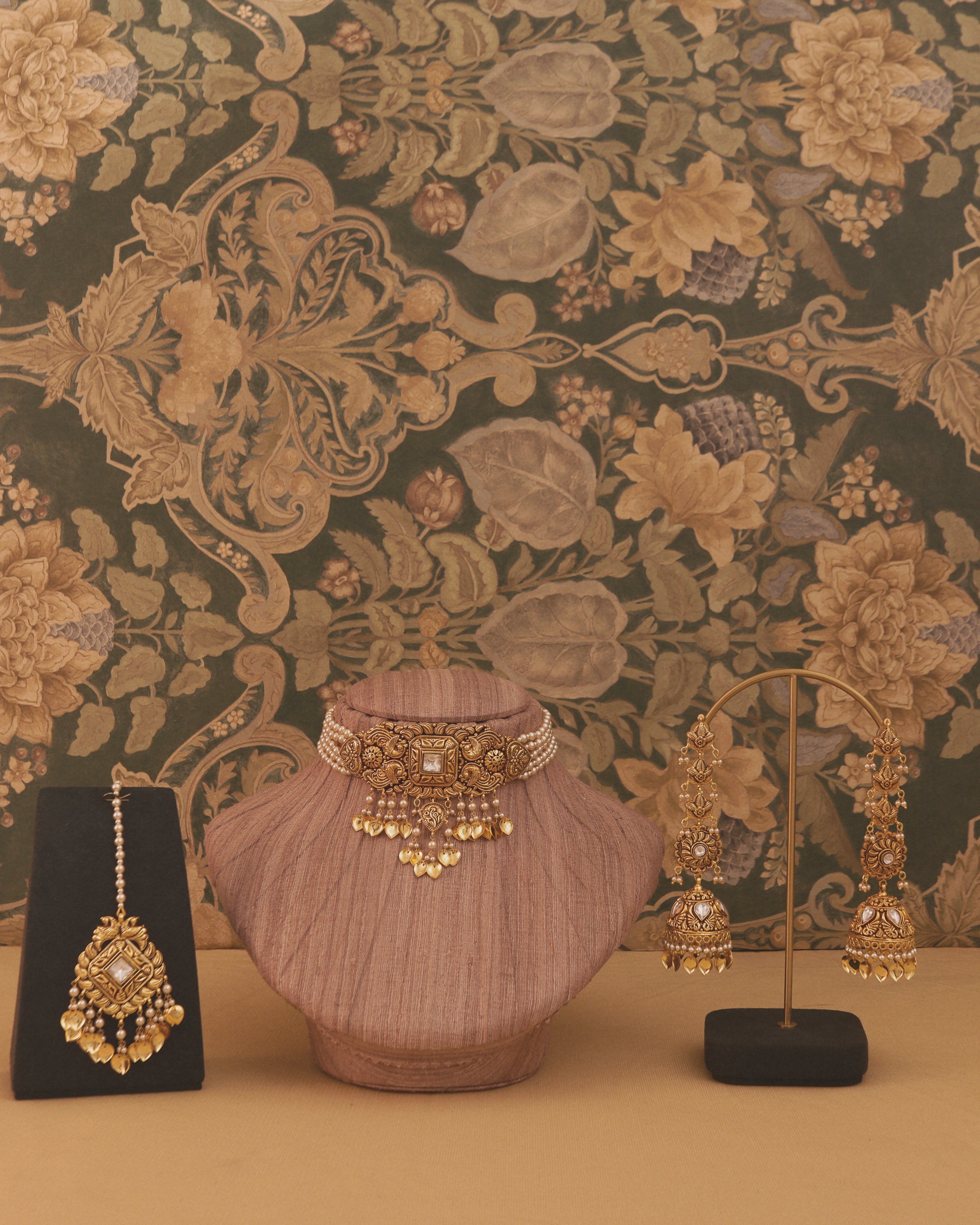 Rida Choker Pippal Patti Set