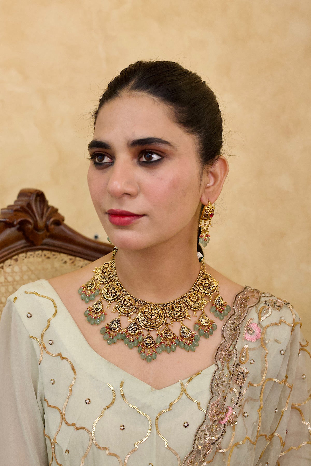 Rabiah Mint Choker Set
